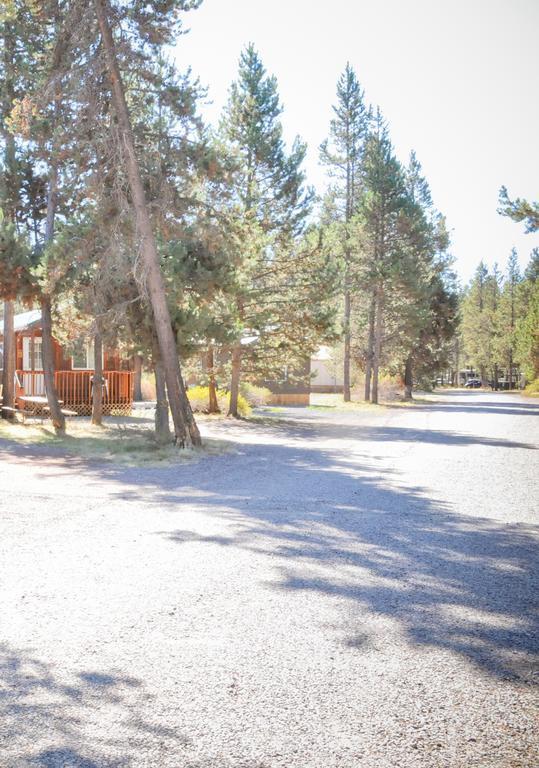 Bend-Sunriver Camping Resort Two-Bedroom Cabin 7 Exteriör bild